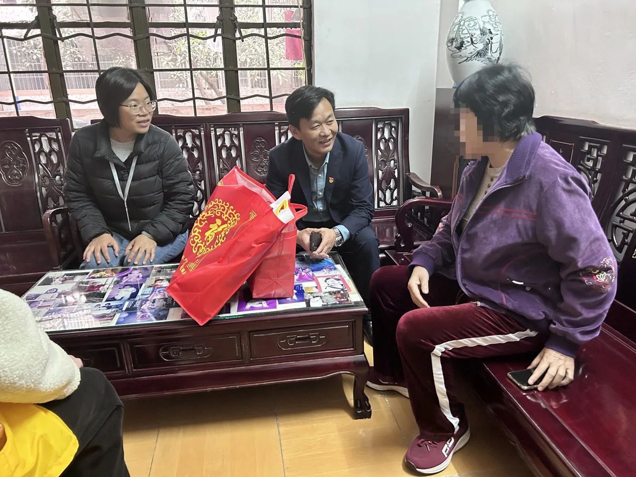 党建引领｜新春送温暖 关怀系民生3.jpg