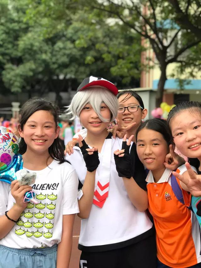 冠名基金｜小手传大爱，义卖见真情——2018年东城小学爱心义卖活动